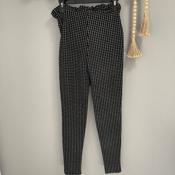 High waisted black & white plaid ankle pants Size 6 - Picture 2 of 6